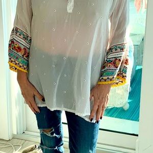 Johnny Was Patchwork Sleeve Tunic. Size Medium